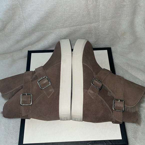 NWT J/SLIDES WELLS Taupe Suede Hidden Wedge Faux Fur Platform - Picture 15 of 16